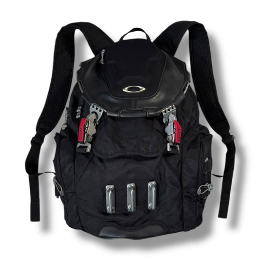 Oakley Software 00’s Bathroom Sink Back Pack