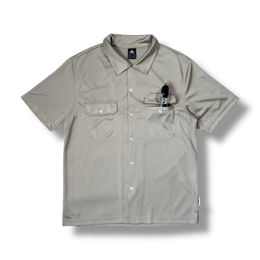 Nike ACG 00’s Dri Fit Short Sleeve Shirt Medium