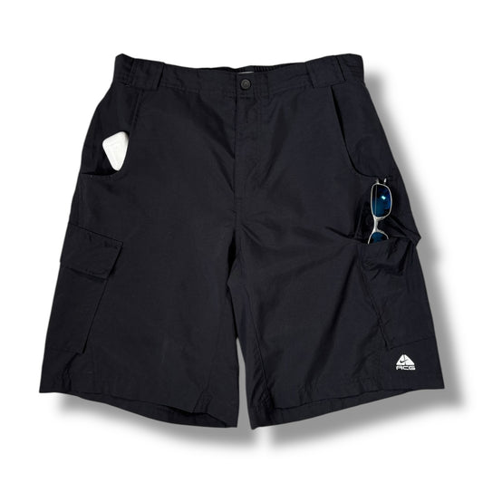 Nike ACG 00’s Technical Shorts Medium