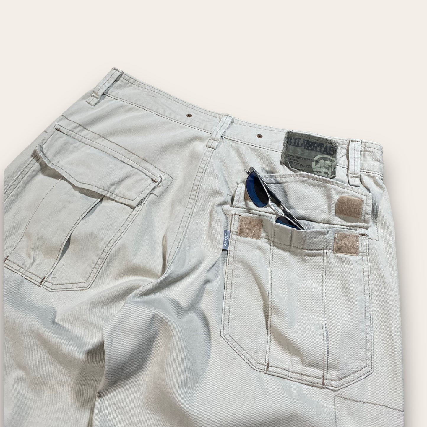 Levi’s Silver Tab 2000’s Cargos 33x34