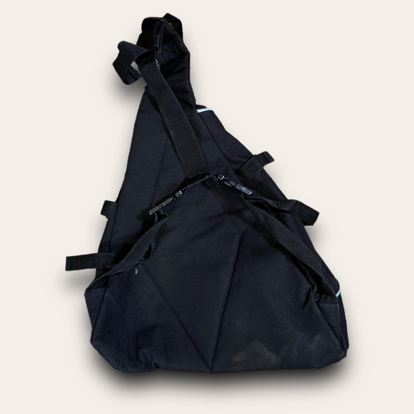 Quiksilver 2000’s Tri-Harness Sling Bag