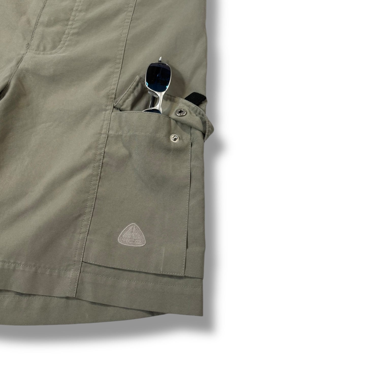 Nike ACG 00’s Tactical Shorts 32W