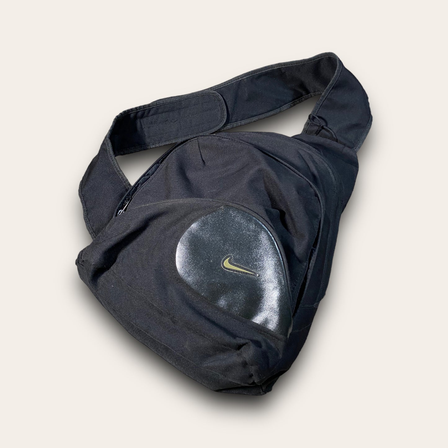 Nike 2000’s Sling Bag