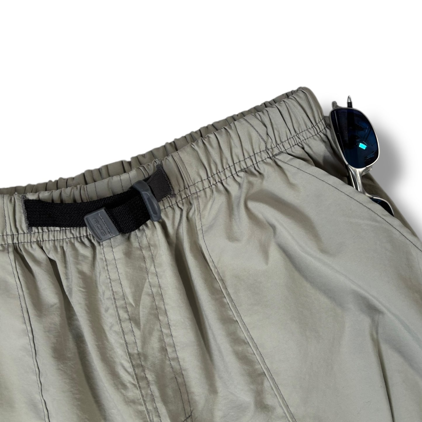 Nike ACG 00’s Lightweight Cargo Pant Medium