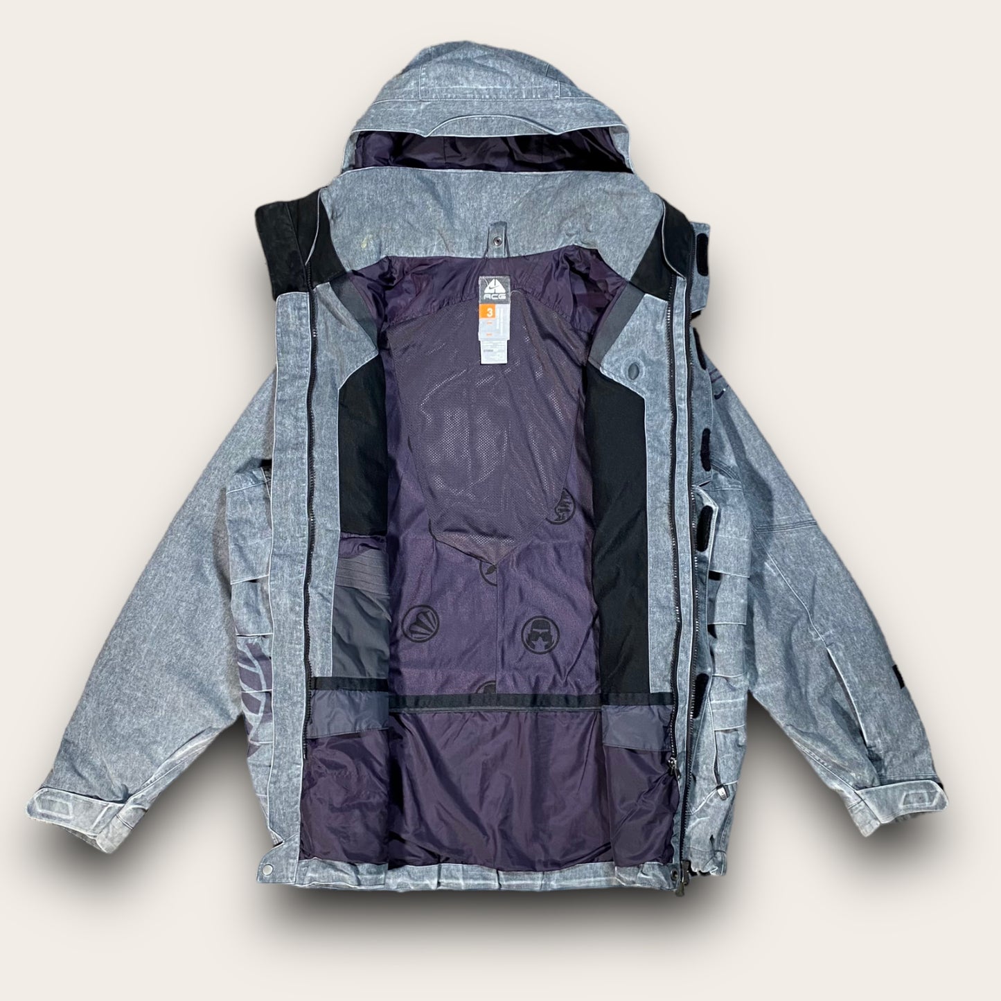 Nike ACG Stone Grey Multi Pocket Jacket L