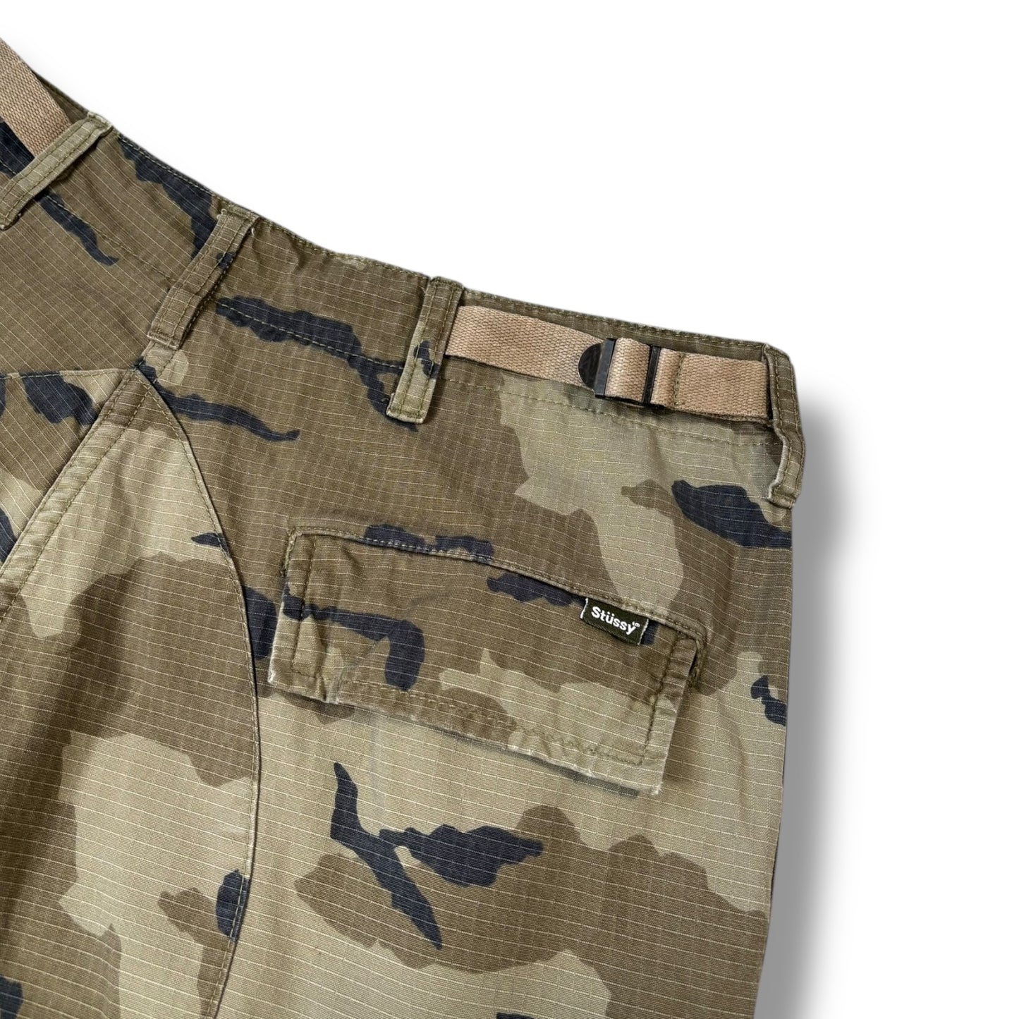 Stussy 00’s Cargo Camo Shorts 32W