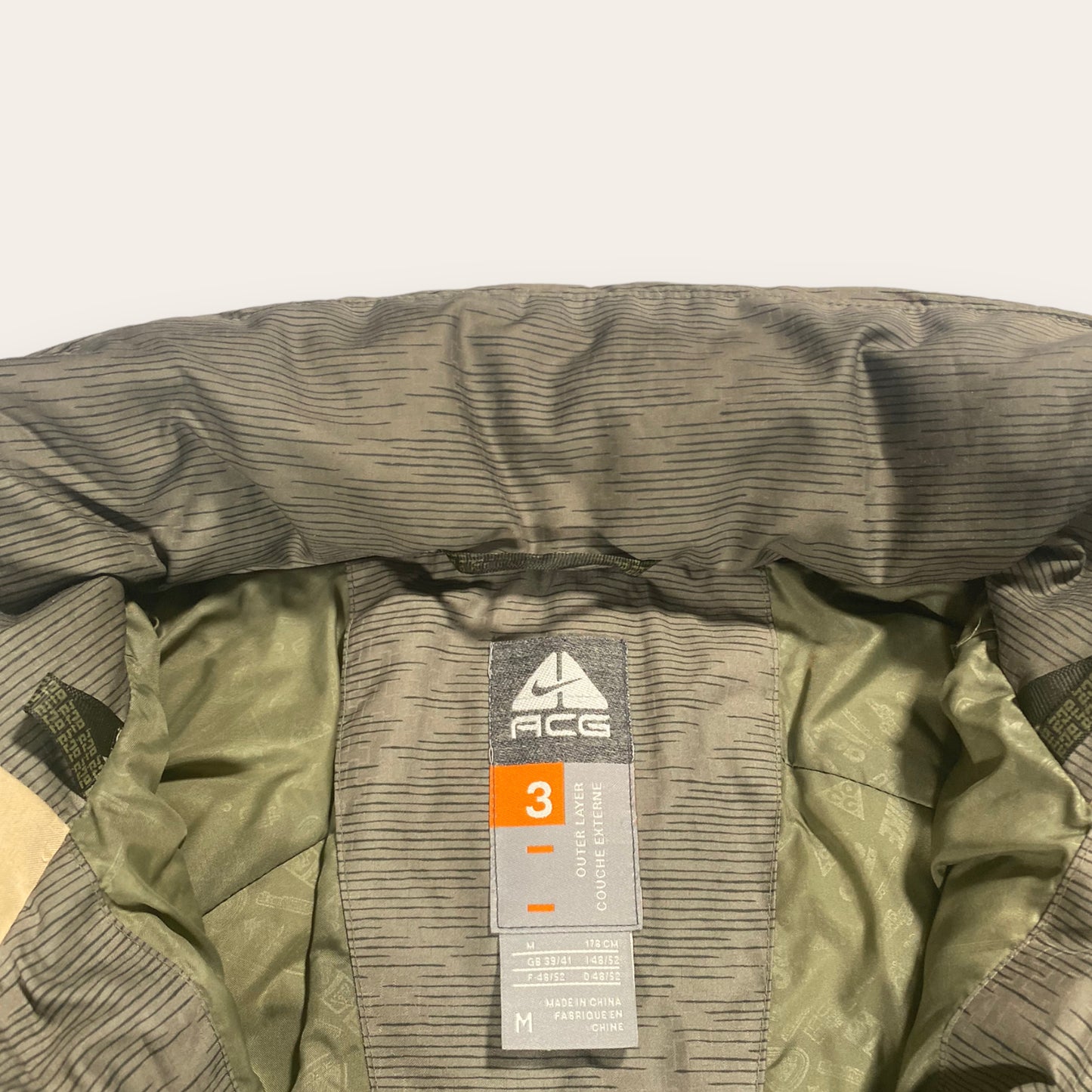Nike ACG 650 Down Filled Puffer Jacket L