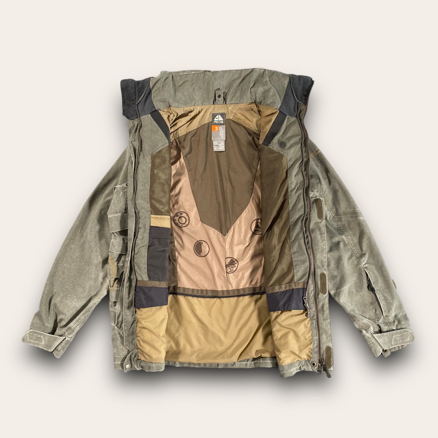 Nike ACG Stone Grey Multi Pocket Padded Jacket L