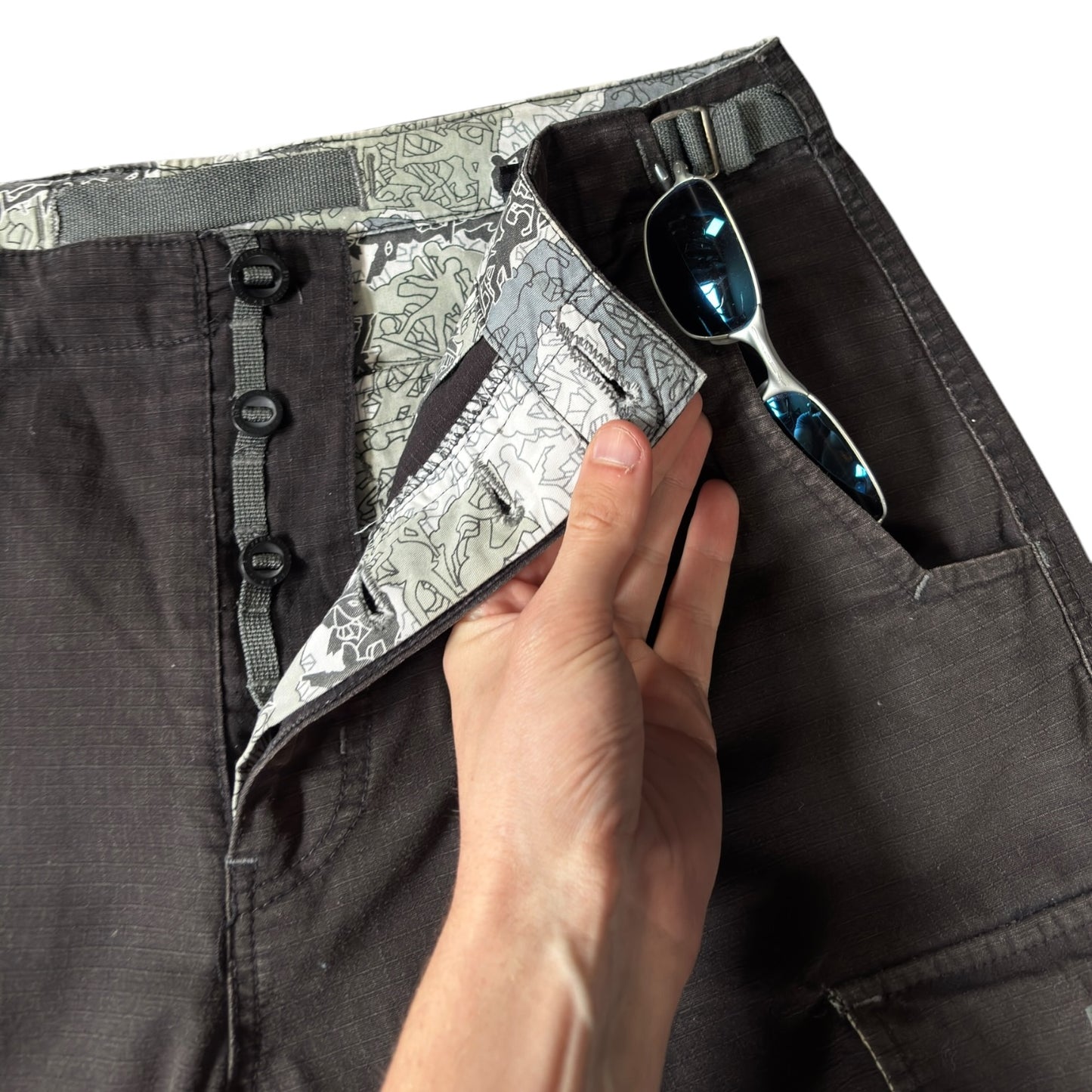 Bastard 00’s Cargo Shorts W30