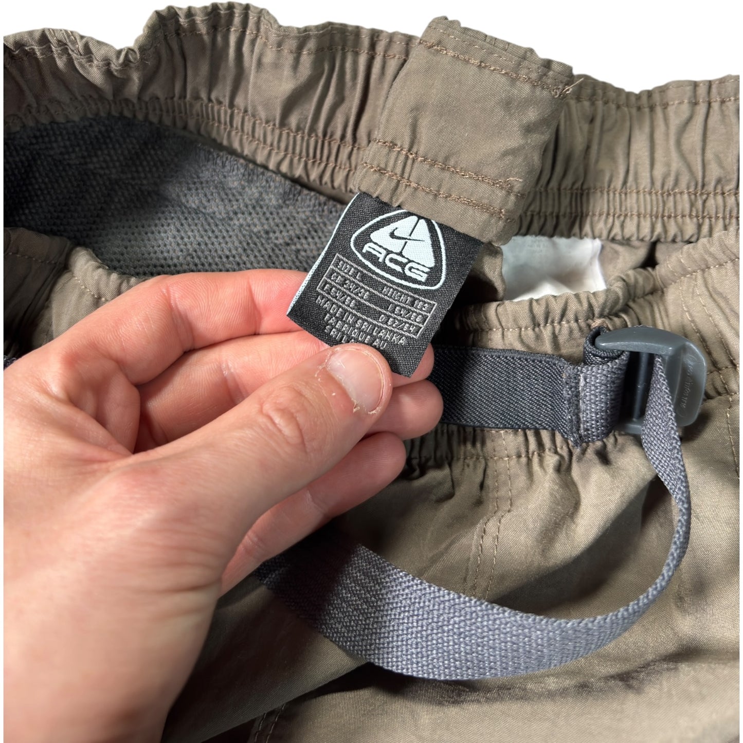 Nike ACG 00’s Cargo Shorts W30