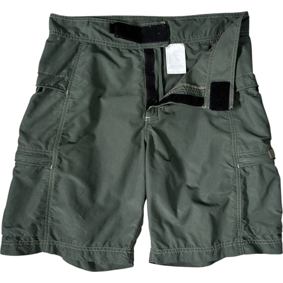 Nike ACG 2001 Nylon Cargo Shorts W32