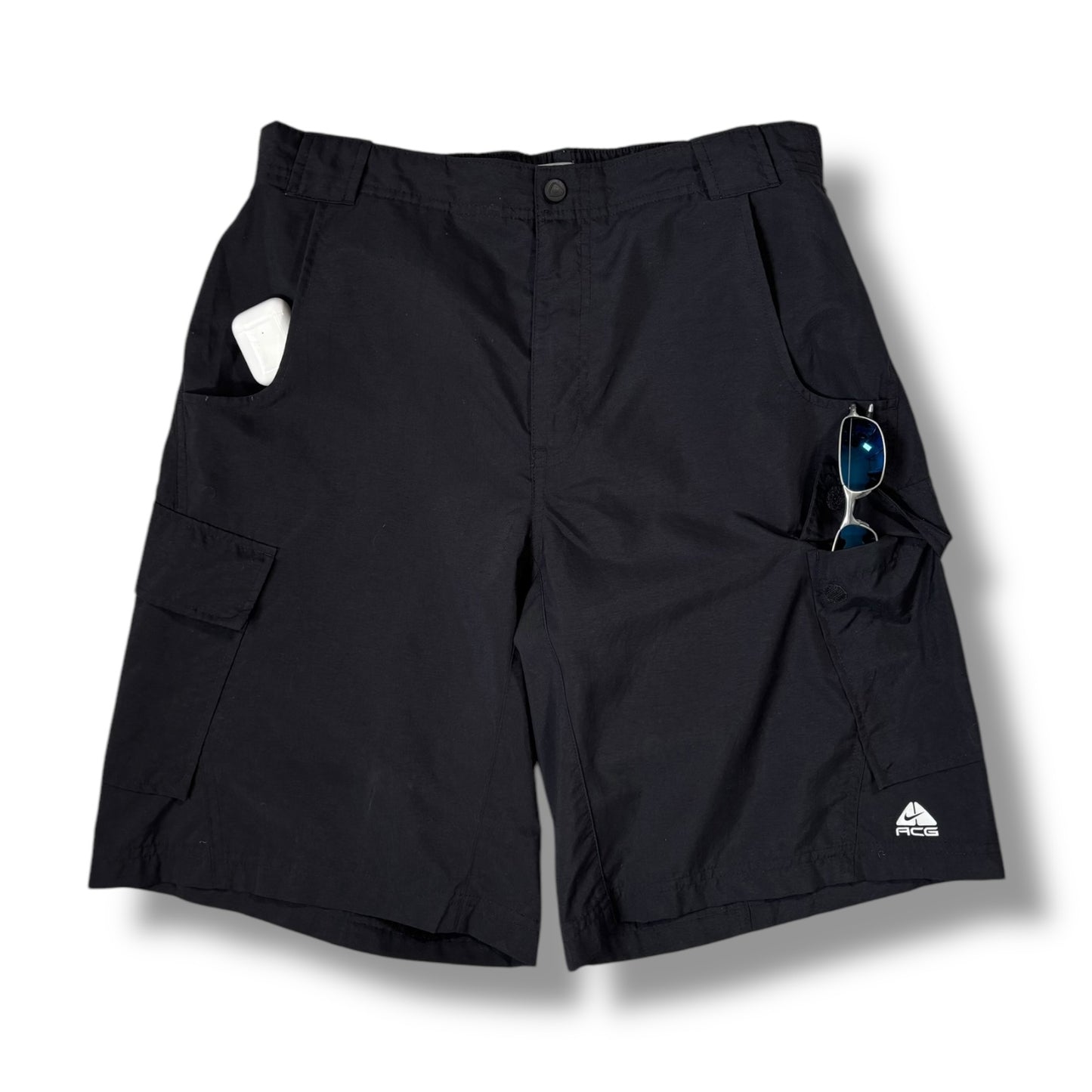 Nike ACG 00’s Technical Shorts Medium
