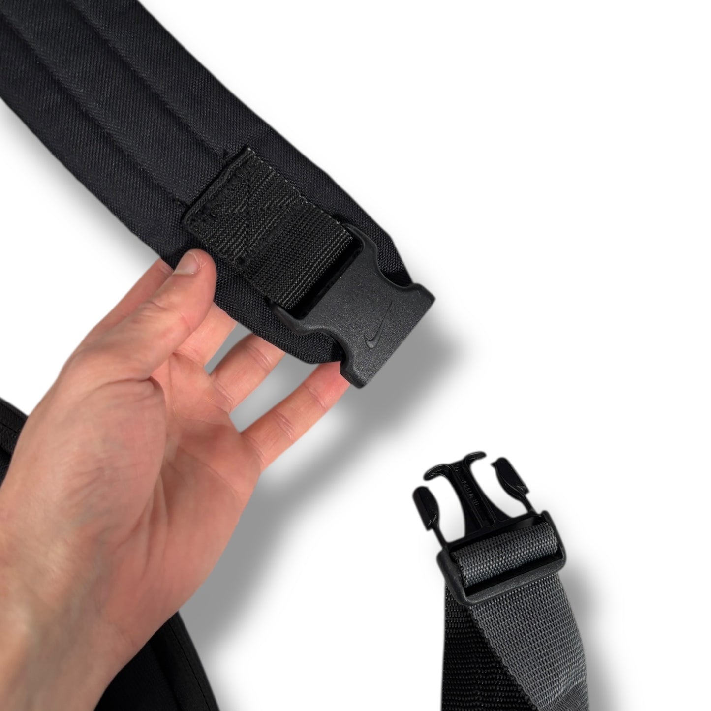 Nike 00’s Multipocket Sling Bag