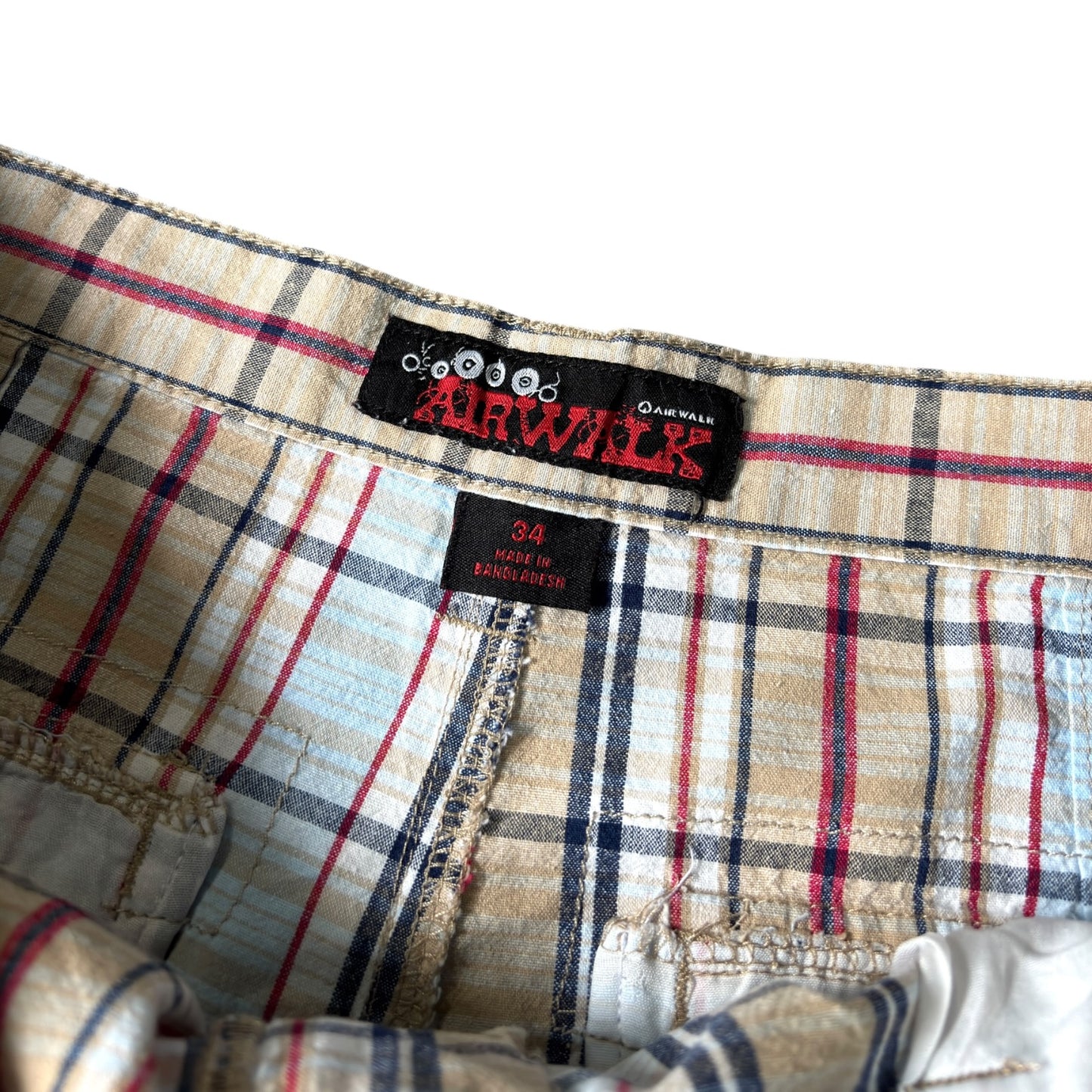 Airwalk 00’s Plaid Cargo Shorts W34