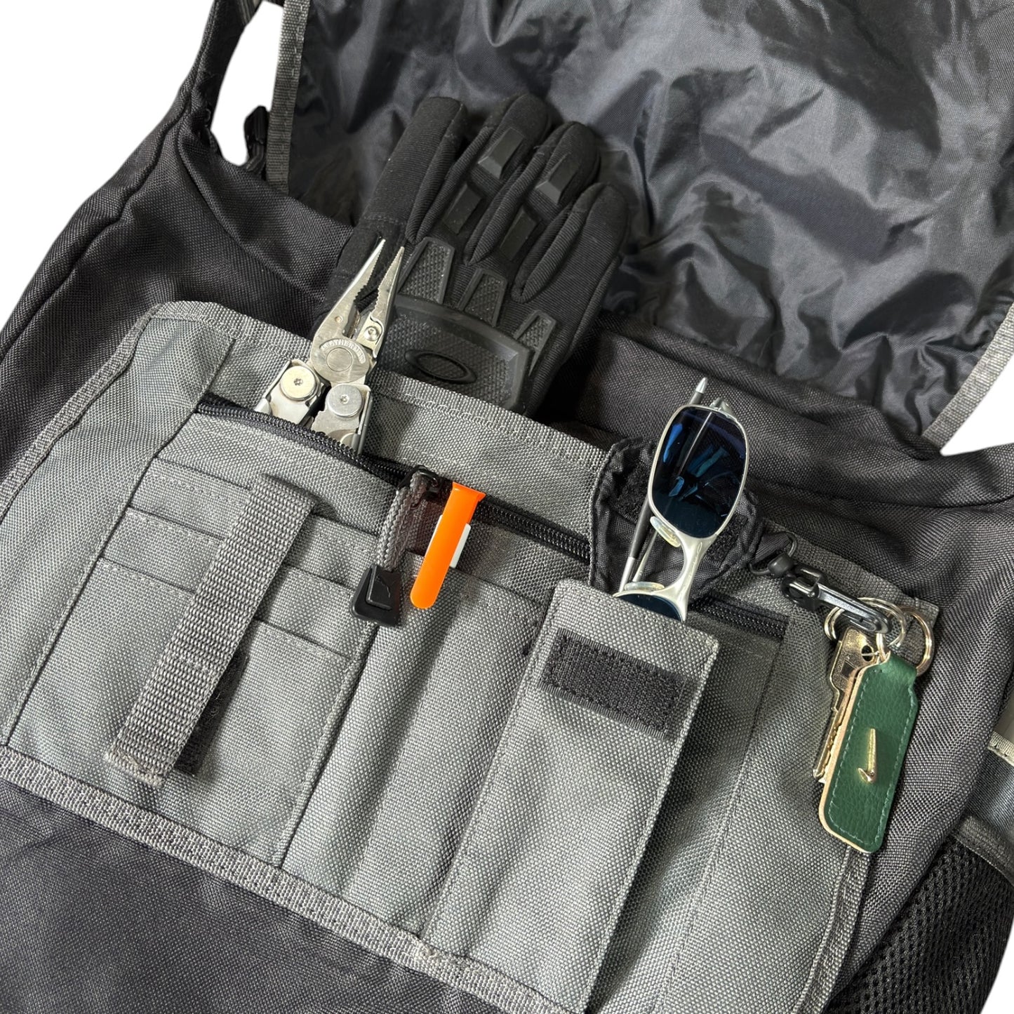 Puma 00’s Multipocket Messenger Bag