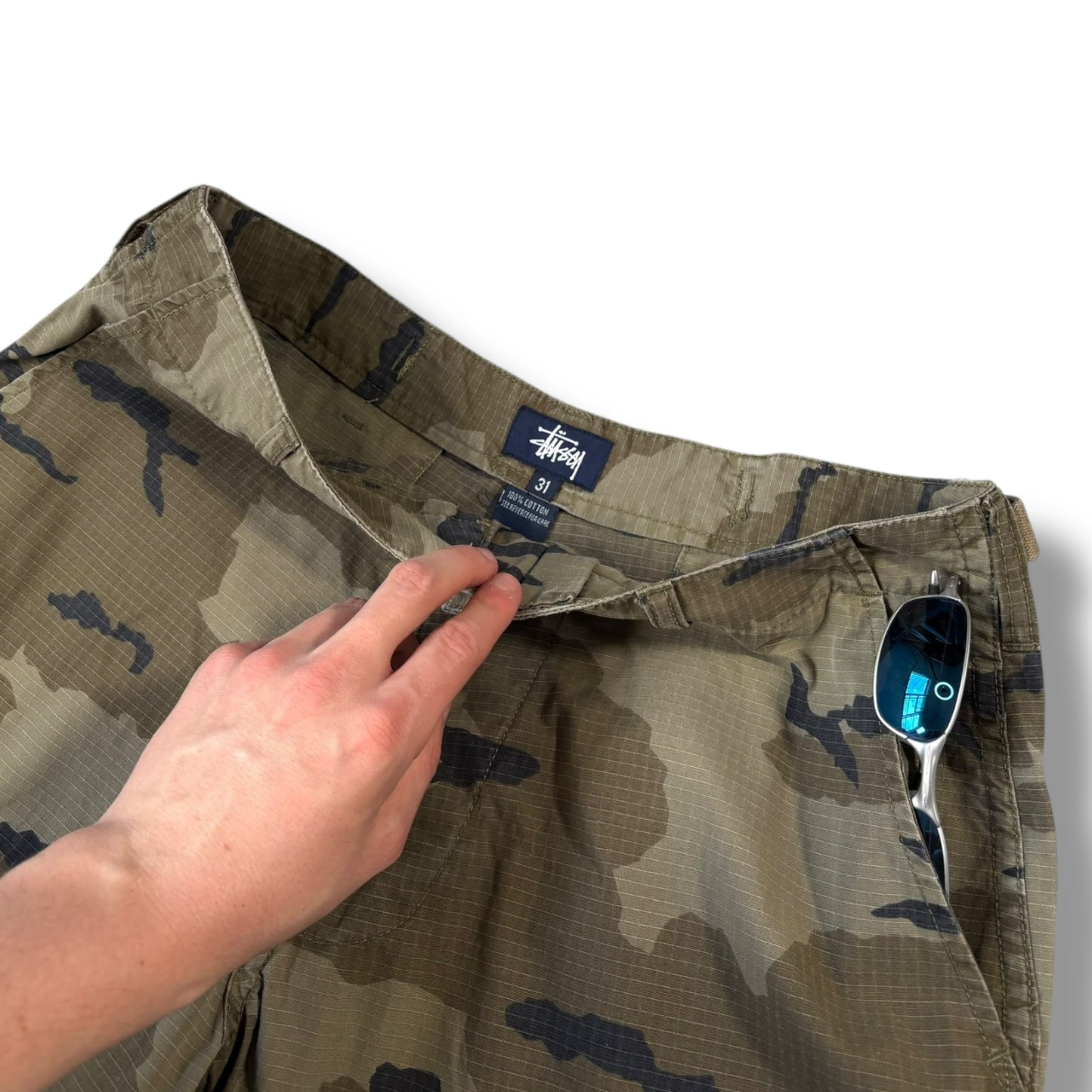 Stussy 00’s Cargo Camo Shorts 32W