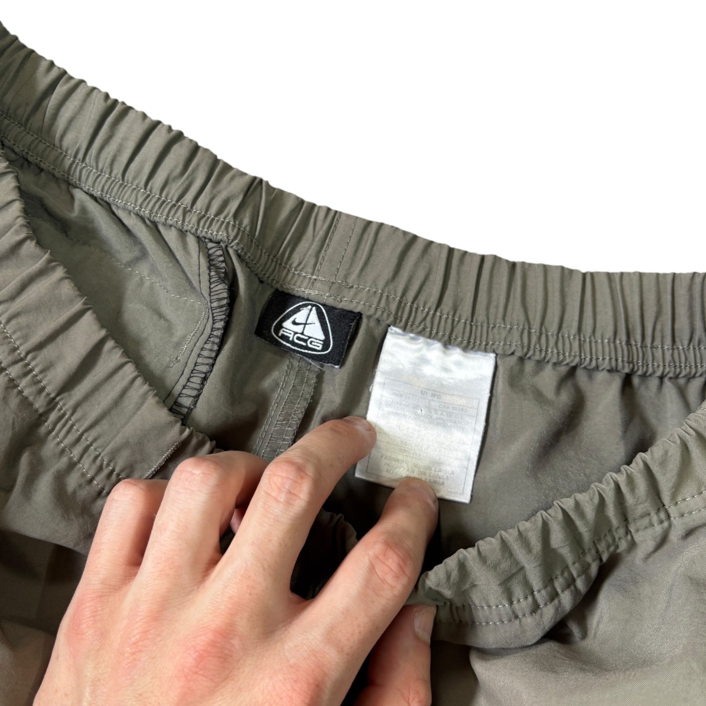 Nike ACG 00’s Cargo Shorts W30