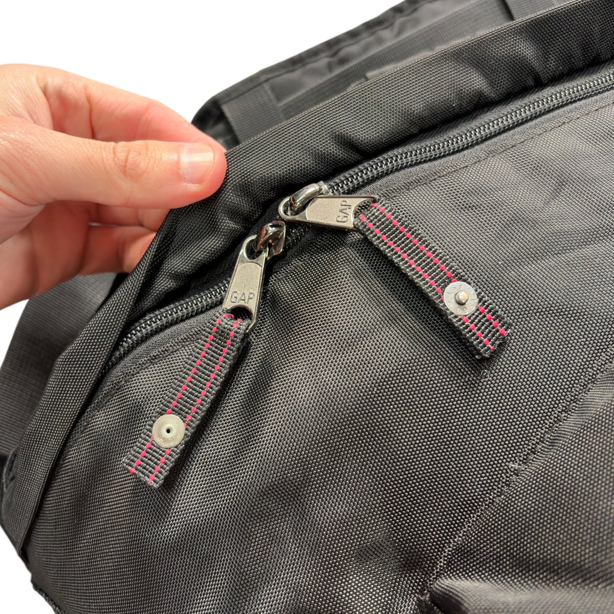 GAP 2004 Multipocket Nylon Sling Bag