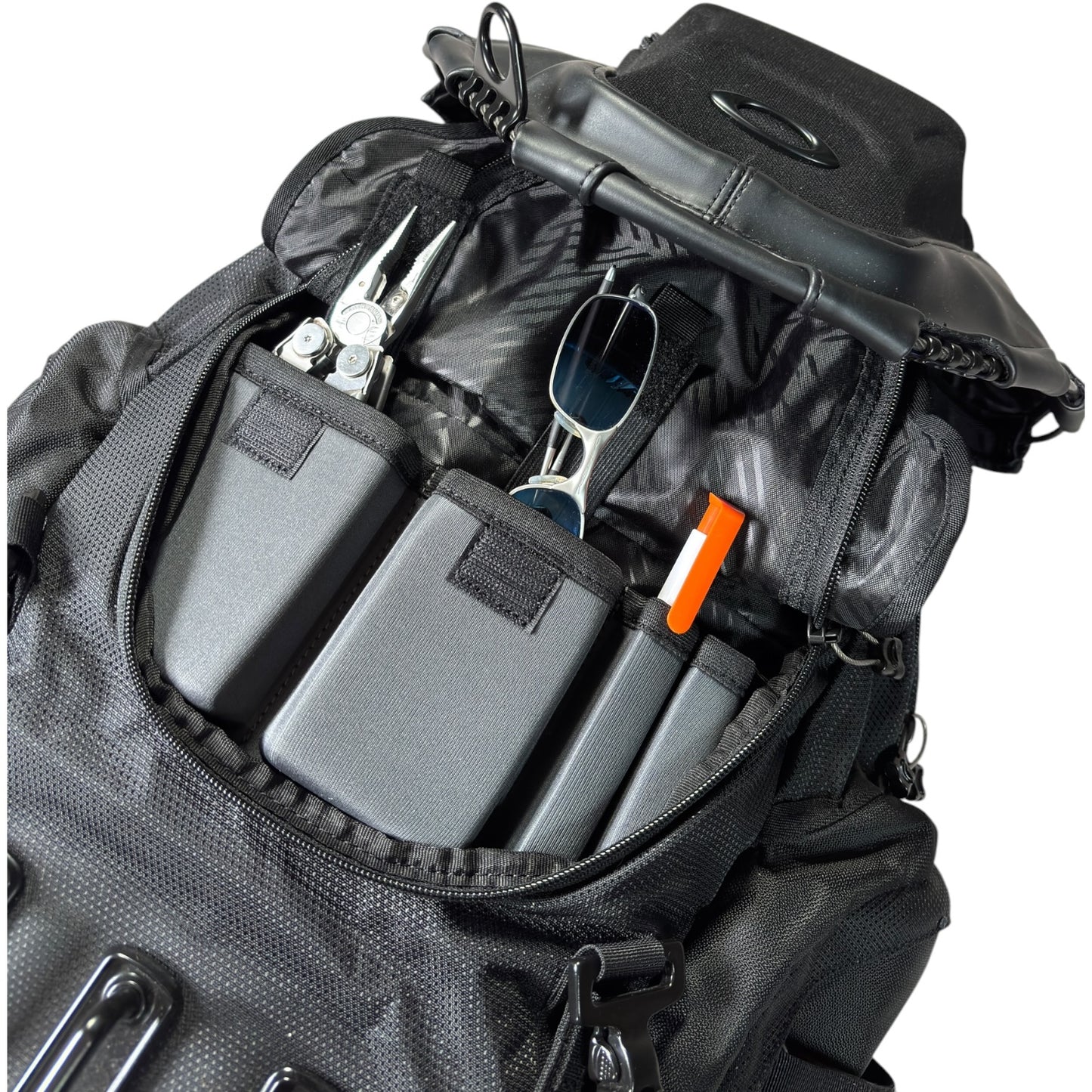 Oakley 2019 Kitchen Sink Hardshell Backpack