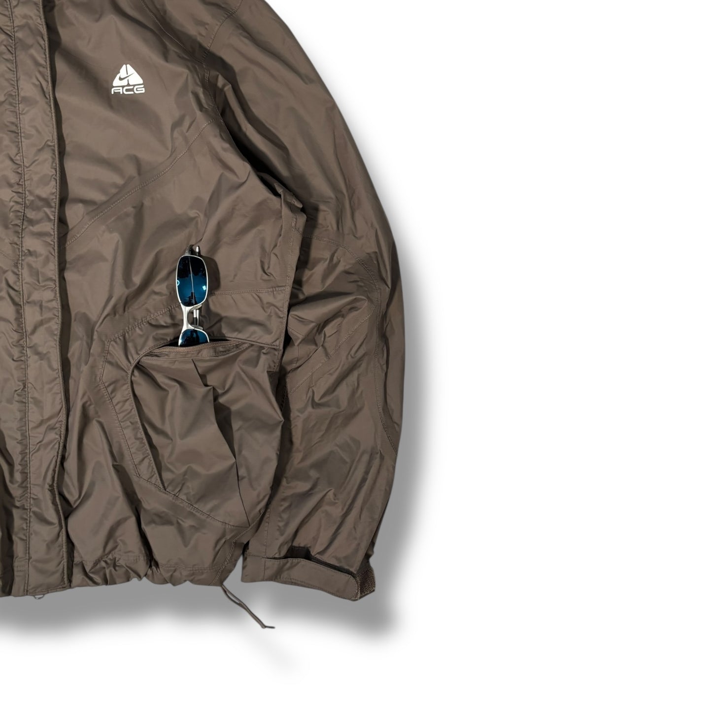 Nike ACG 00’s Waterproof Lightweight Pannell Jacket Extra Large