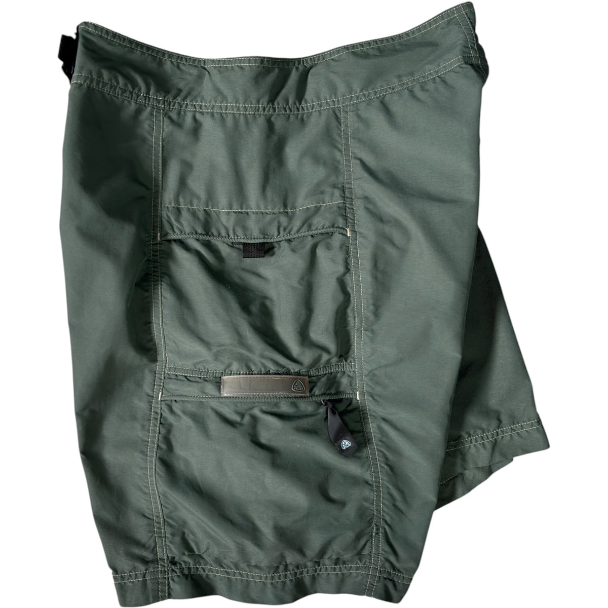 Nike ACG 2001 Nylon Cargo Shorts W32