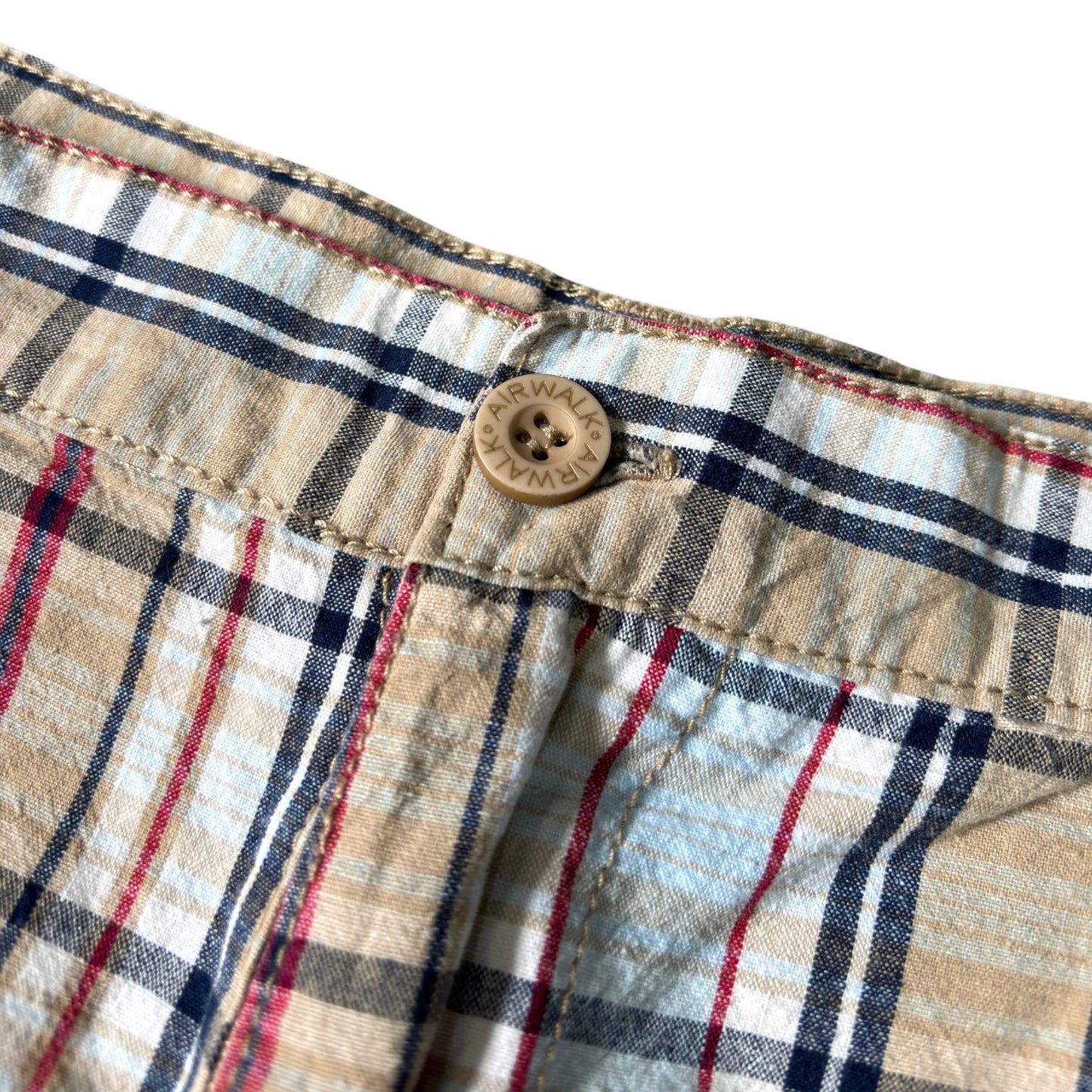 Airwalk 00’s Plaid Cargo Shorts W34
