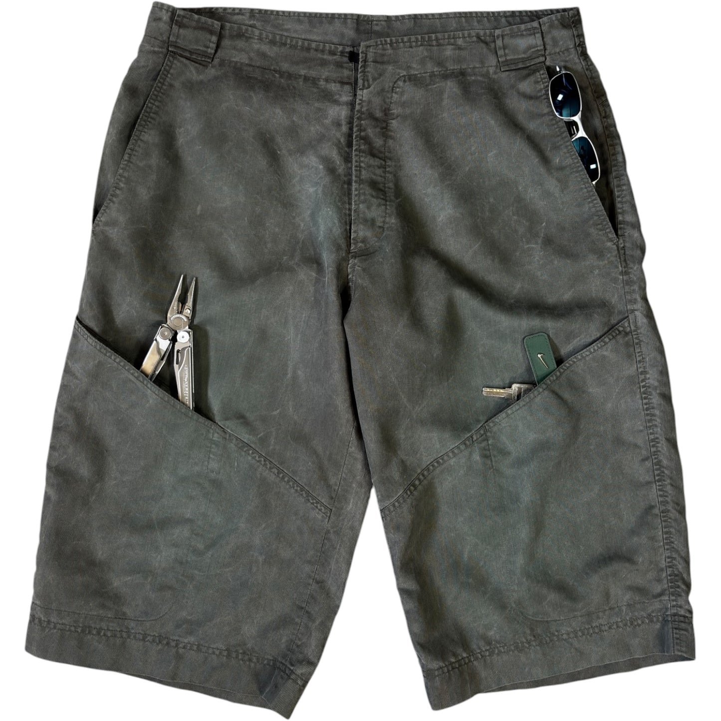 Nike Swoosh 00’s Mini Corduroy Utility Shorts W36