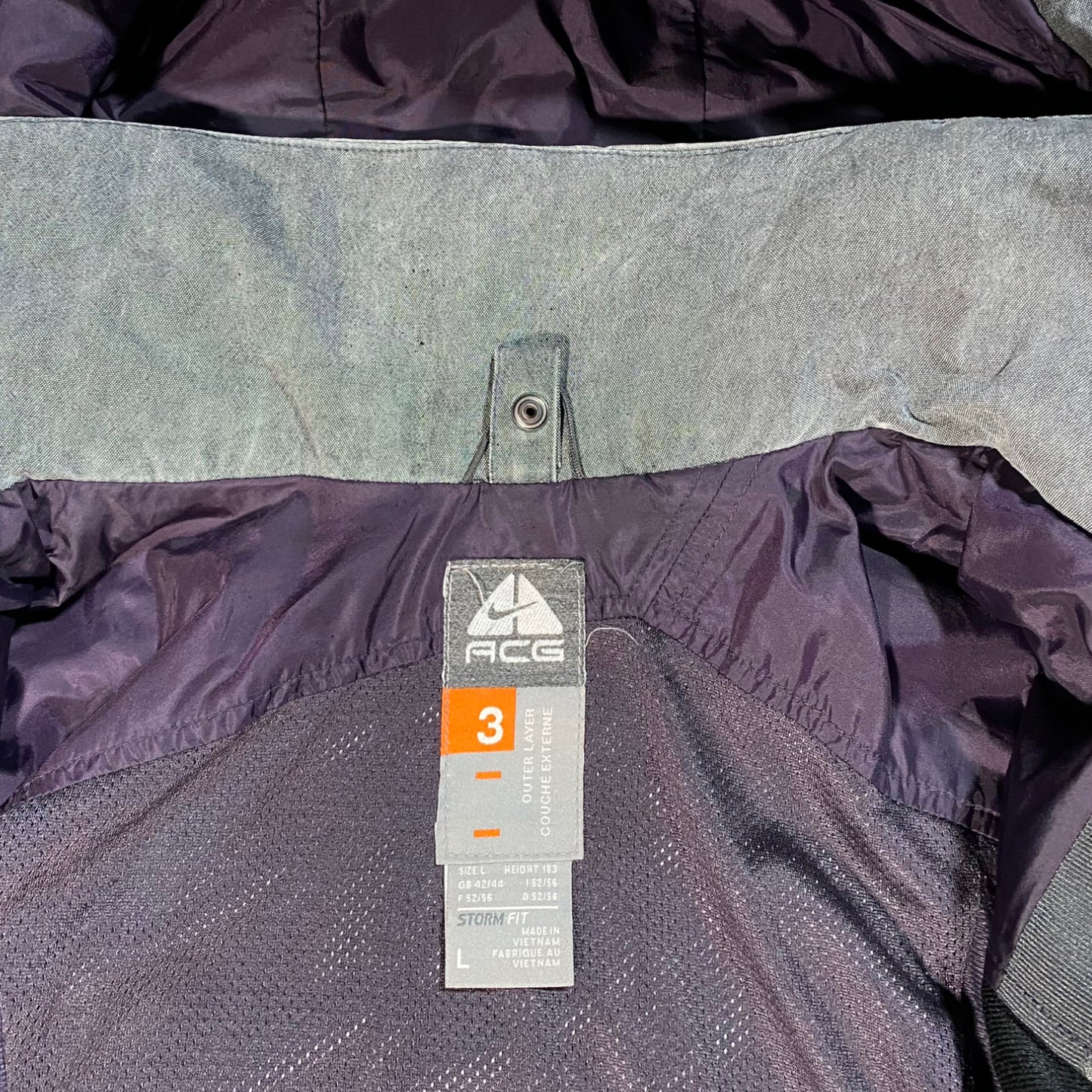 Nike ACG Stone Grey Multi Pocket Jacket L