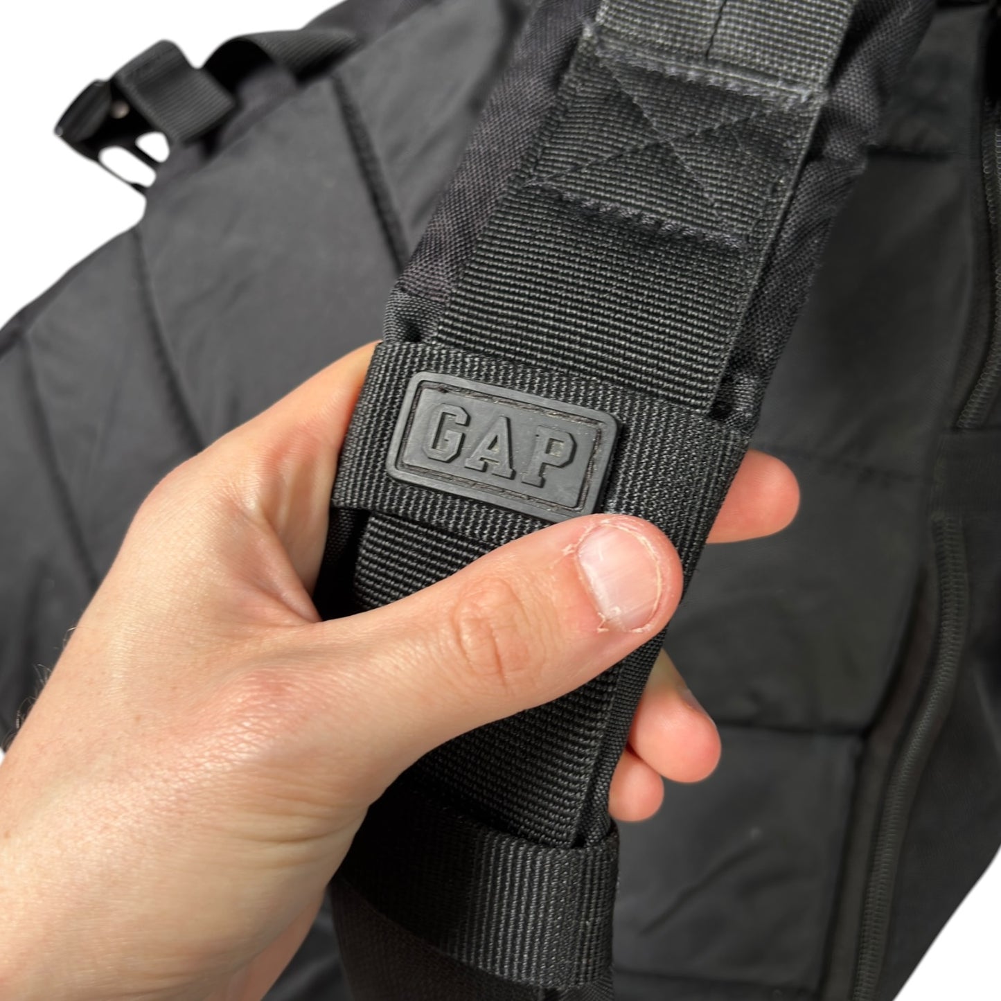 Gap 00’s Multipocket Sling Bag