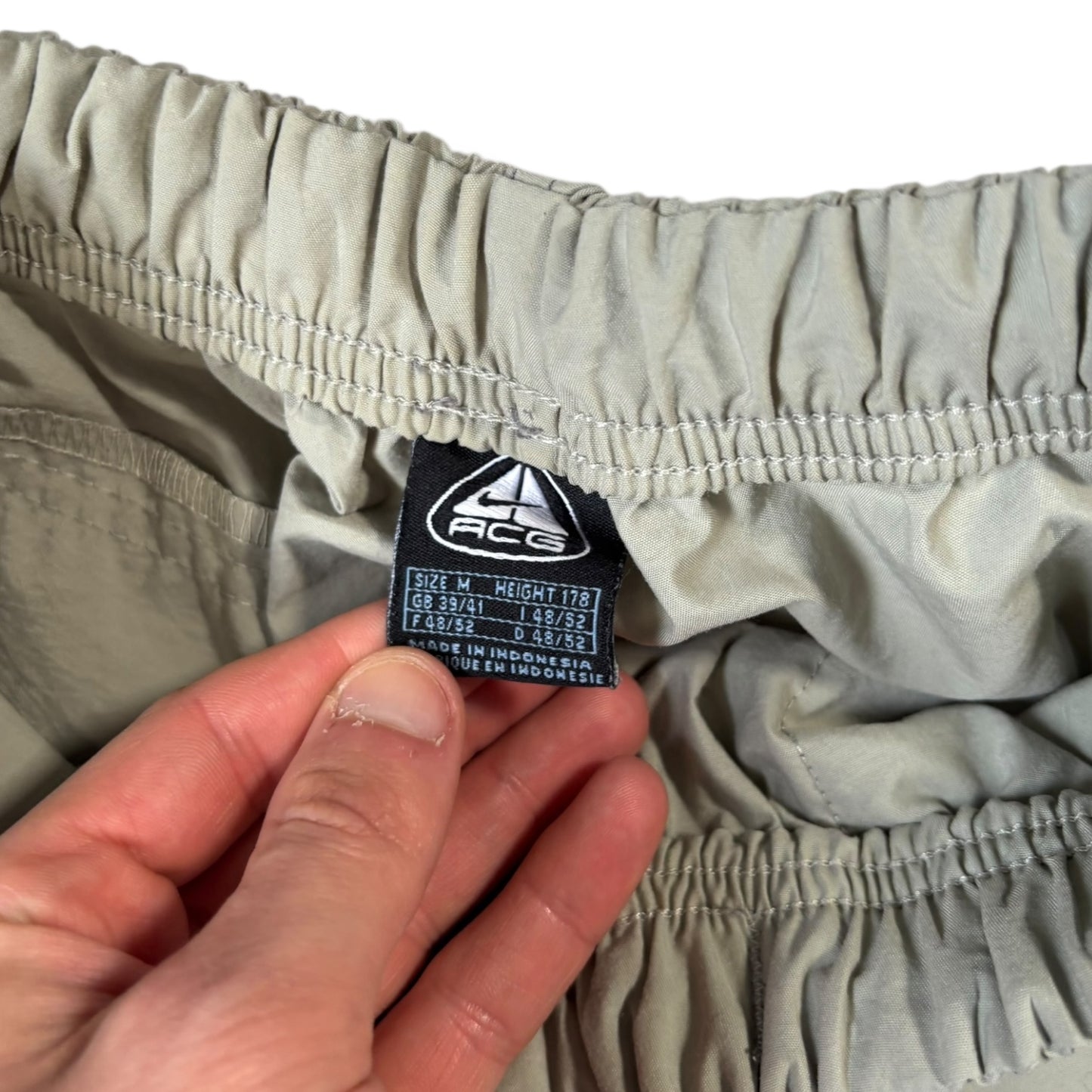 Nike ACG 00’s Lightweight Cargo Pant Medium