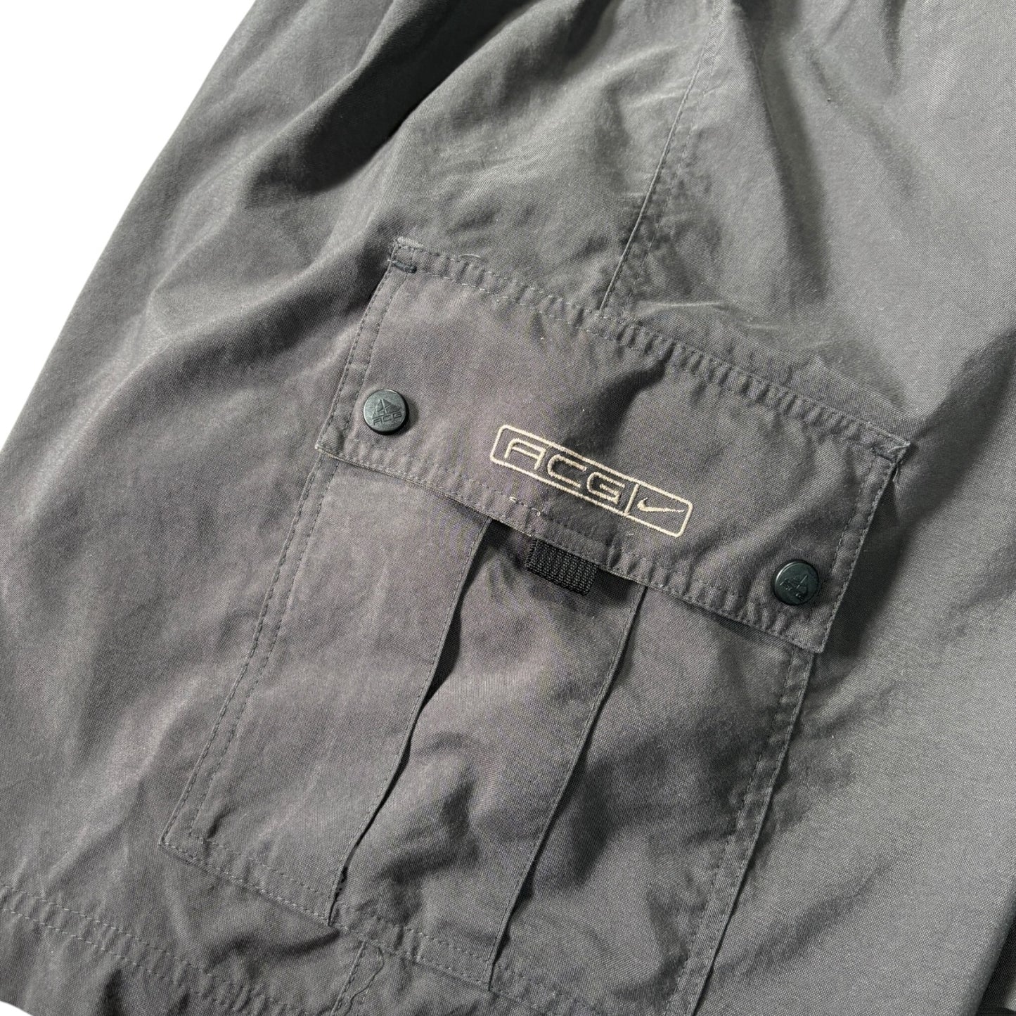 Nike ACG 2008 Cargo Shorts W30