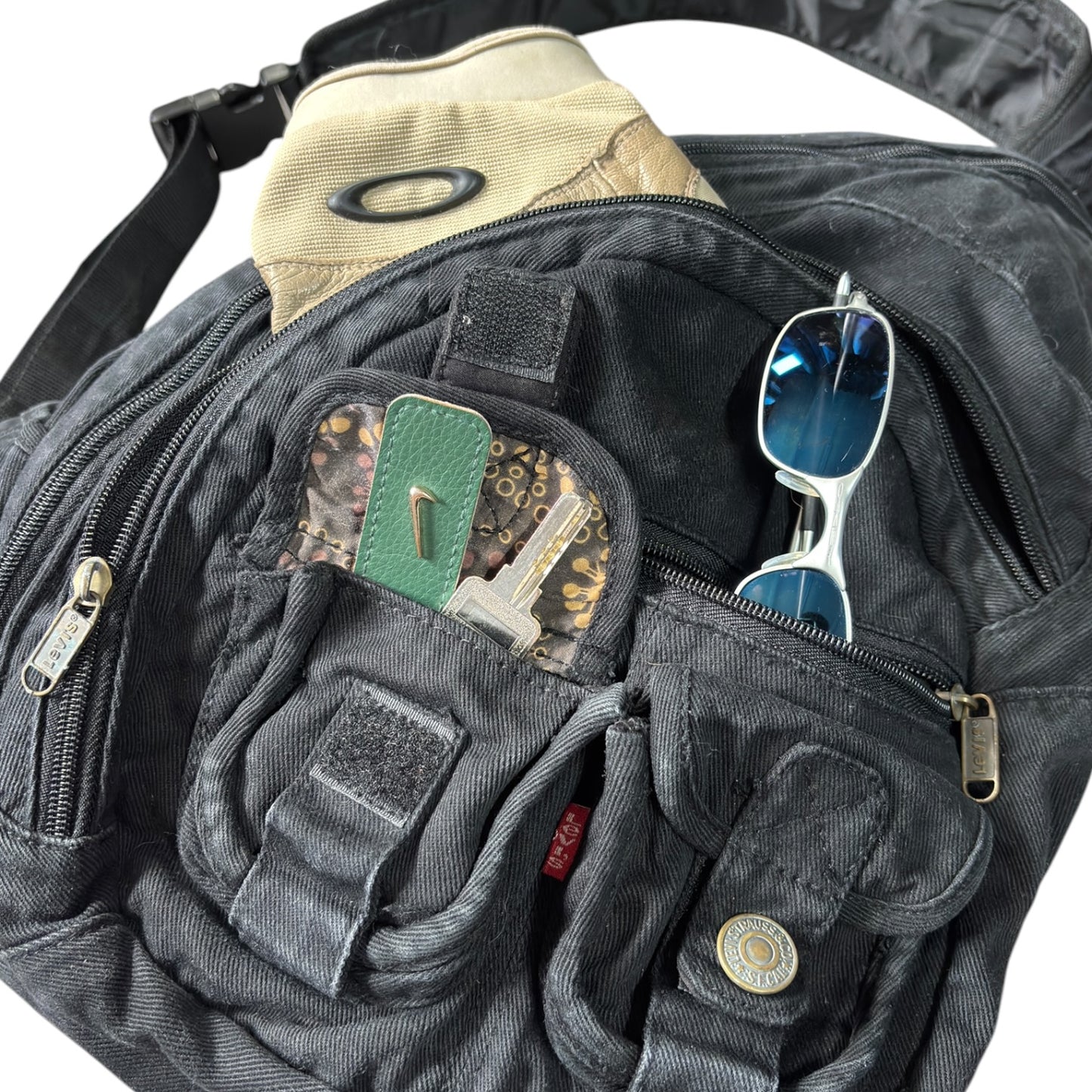 Levi’s 00’s Cargo Pocket Sling Bag