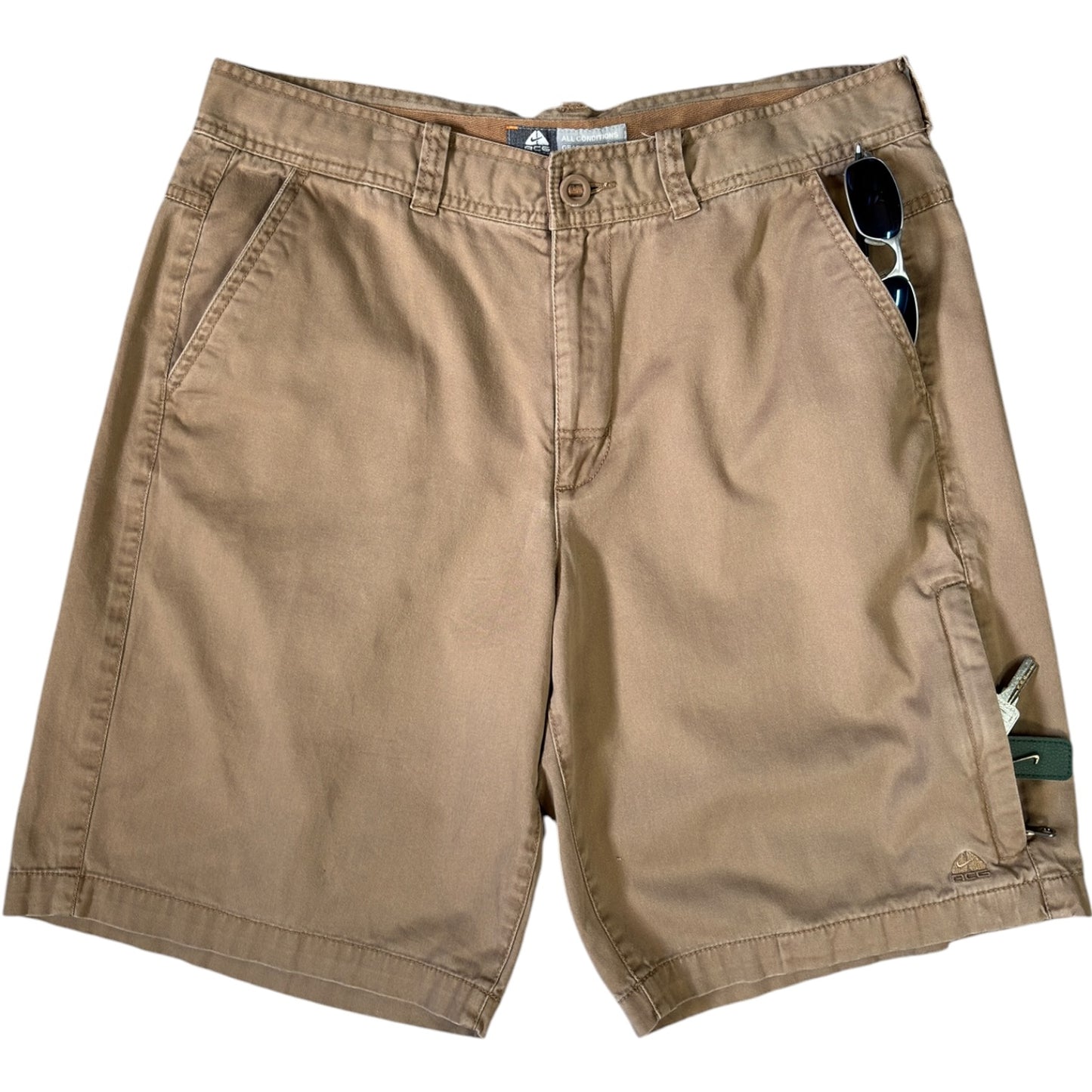 Nike ACG 00’s Cargo Shorts W34