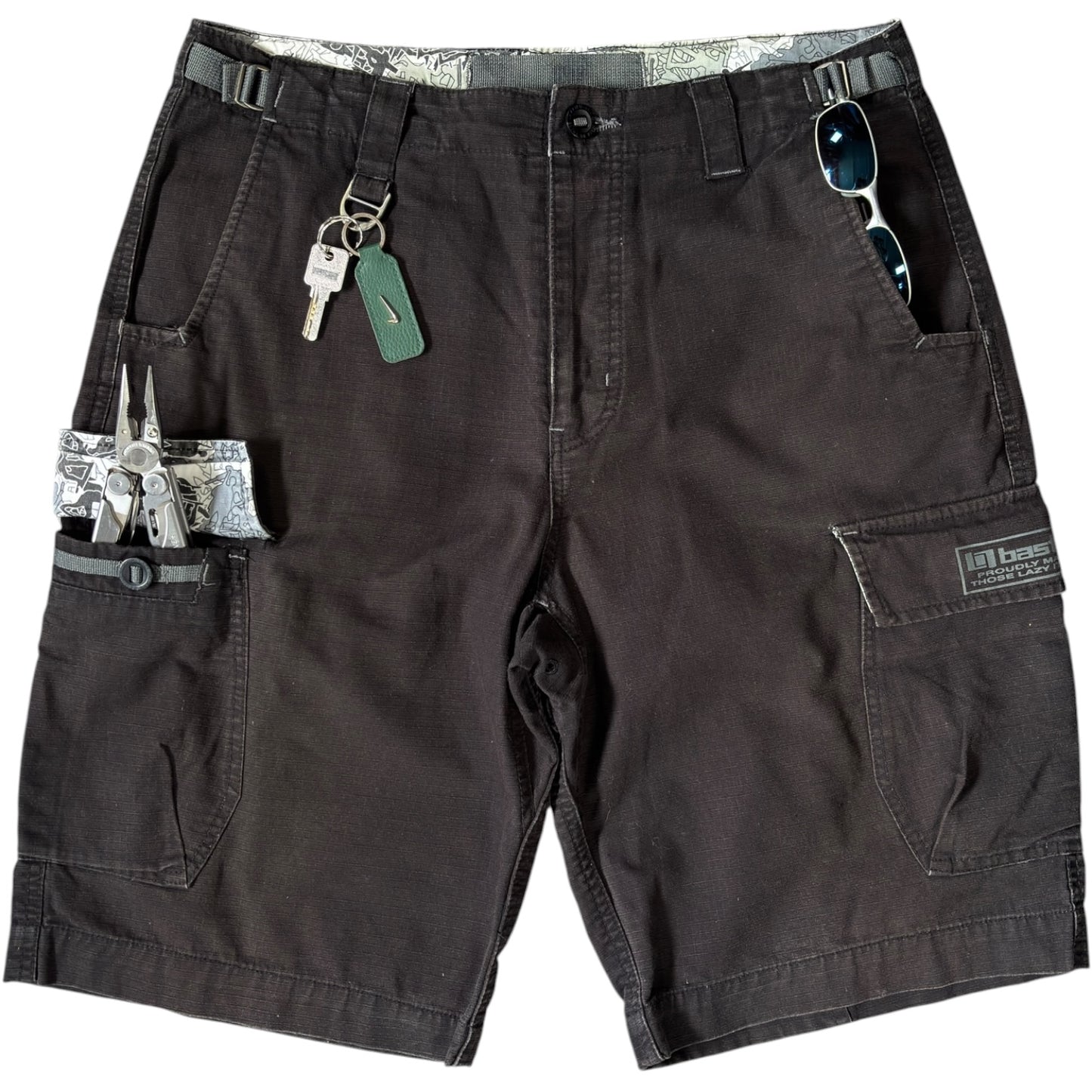 Bastard 00’s Cargo Shorts W30