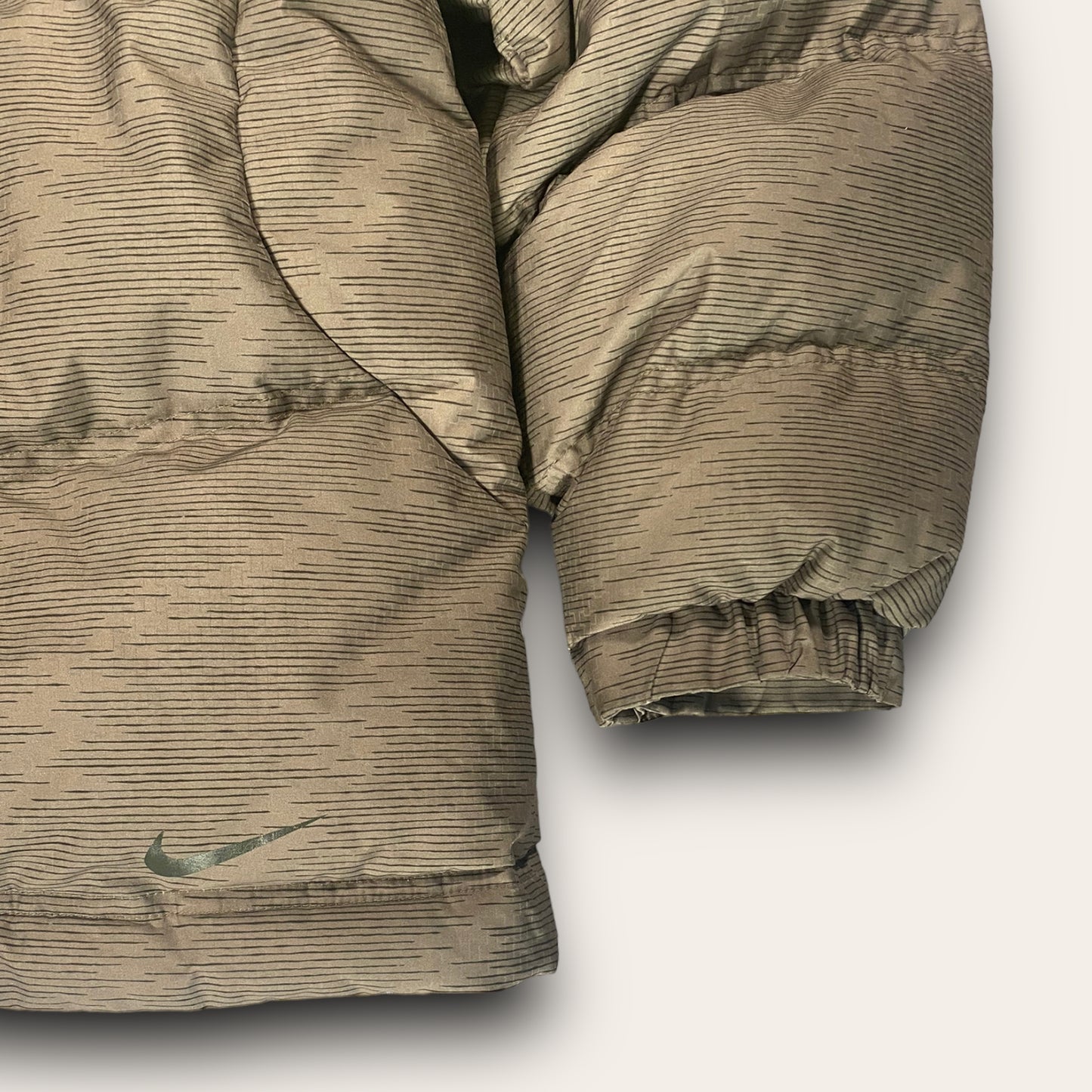 Nike ACG 650 Down Filled Puffer Jacket L