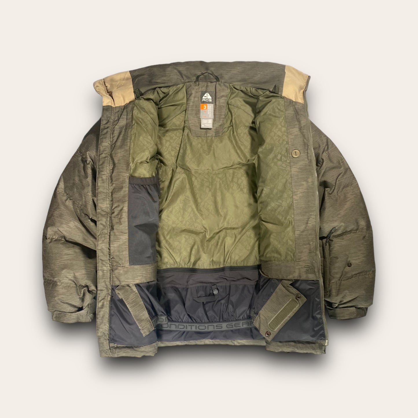 Nike ACG 650 Down Filled Puffer Jacket L